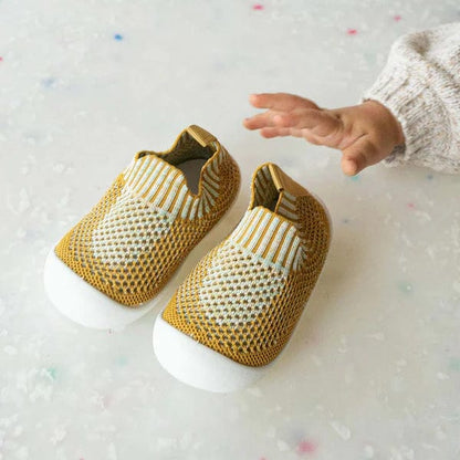 Gold mesh baby sneakers with flexible first-step sole